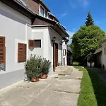 Pajtas Vendeghaz Maison d'hôtes Orvenyes