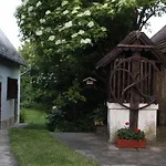 Pajtas Vendeghaz 3*